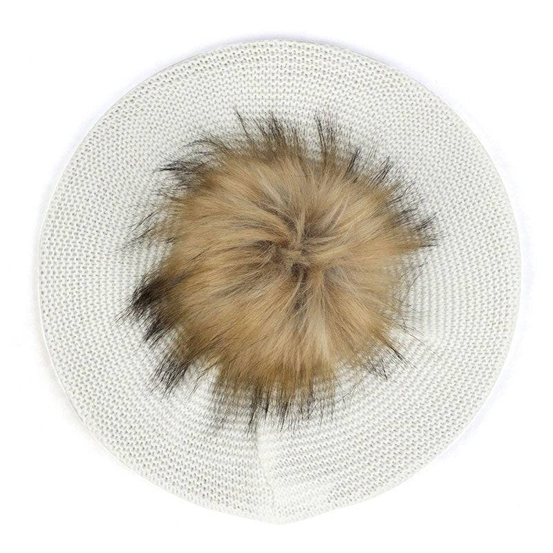 béret blanc a pompon